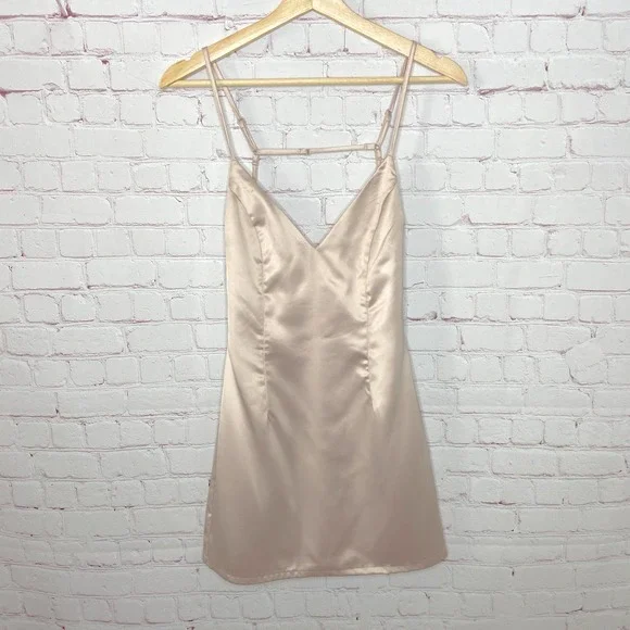 Superdown Nicole Mini Dress Nude Beige Womens XS New Flawed Slip Satin Cocktail - Picture 5 of 12